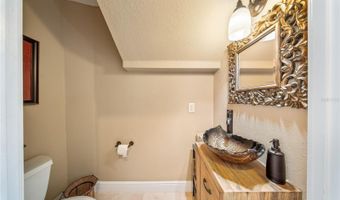 676 OAK HOLLOW Way, Altamonte Springs, FL 32714
