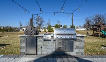 41 Gina Dr, Allentown, NJ 08501