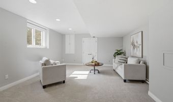 4717 N TANGLEWOOD Dr, Appleton, WI 54913