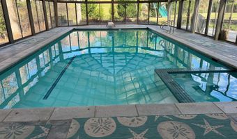 9049 HOLLY LEAF Ln, Bethesda, MD 20817