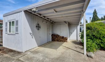 21986 LAUREL Ave, Aurora, OR 97002