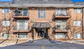 215 S Hale St 9B, Addison, IL 60101
