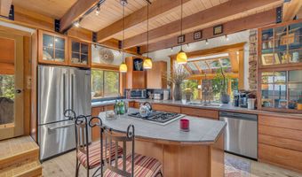 56870 Gina Ln, Bend, OR 97707