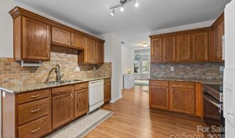 3755 Brookchase Ln, Charlotte, NC 28205