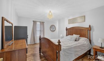140 Raintree Rd, Advance, NC 27006
