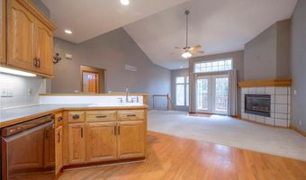 1303 N 158th Ct, Basehor, KS 66007