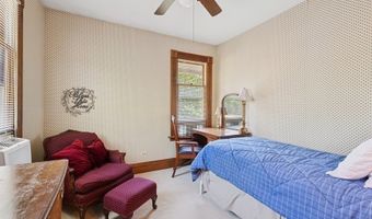 314 Washington St, Algonquin, IL 60102