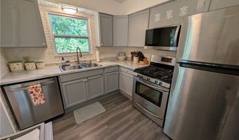 1494 Hilton Dr, Akron, OH 44313