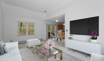 4 Davis Farm Rd, Clinton, CT 06413
