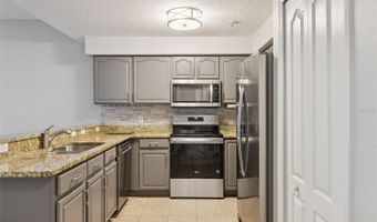 674 SANDY NECK Ln 104, Altamonte Springs, FL 32714