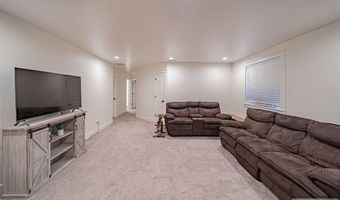 542 Steinfeld Dr, Ammon, ID 83401
