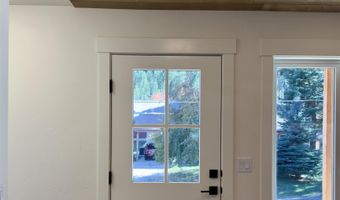 204 W Mill St, Cascade, ID 83611