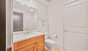 1615 N QUEEN St M303, Arlington, VA 22209