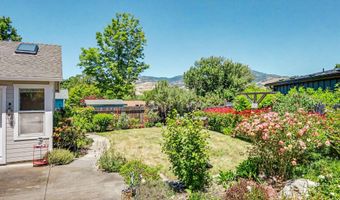 426 Parkside Dr, Ashland, OR 97520