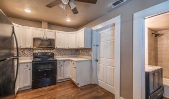 203 W Purdom Ave, Alvarado, TX 76009