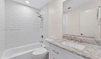 21388 Marina Cove Cir 16-G, Aventura, FL 33180