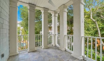 50 BEACH COTTAGE Ln, Atlantic Beach, FL 32233
