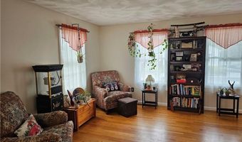 3 Bank St, Cranston, RI 02920