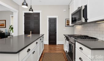 1539 Tippah Park Ct, Charlotte, NC 28205