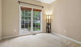 42855 CHATELAIN Cir, Ashburn, VA 20148