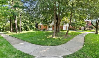 1701 GLASTONBERRY Rd, Potomac, MD 20854