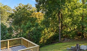 24 Smith St, Lincoln, RI 02865