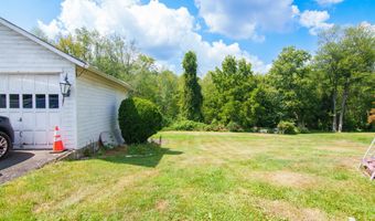 14 Barnum Rd, Danbury, CT 06811