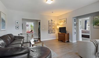 81 Main St, Raymond, NH 03077