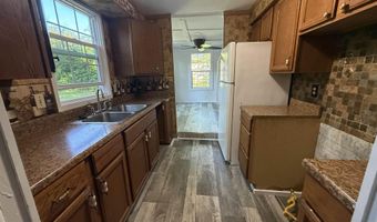 466 E Maple St, Berne, IN 46711