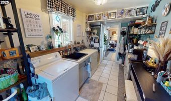 814 PARADISE Ln, Brookings, OR 97415