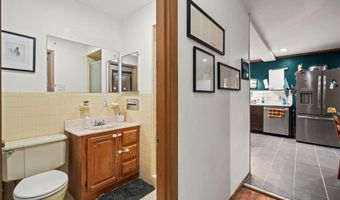 7204 Rockspring Dr, Affton, MO 63123