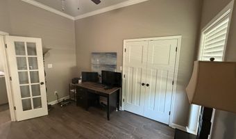 3903 Hampton Dr, Benton, AR 72019
