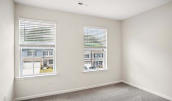 608 Country Oak Dr, Weaverville, NC 28804