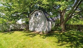 915 Sharondale Dr, Amherst, OH 44001