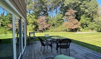 39 Oriole Dr, Andover, MA 01810