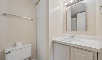 7401 WESTLAKE Ter 607, Bethesda, MD 20817