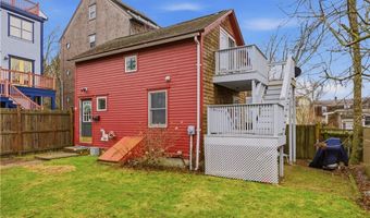 9 Bacheller St, Newport, RI 02840