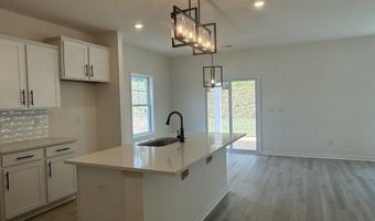 140 Hunter Ridge Dr, Boiling Springs, SC 29316