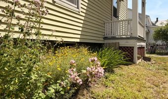 136 Oak Grove Ave, Brattleboro, VT 05301