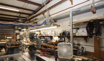 64 Halsey St 6, Newport, RI 02840