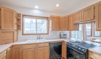 980 CLEVELAND St, Aumsville, OR 97325