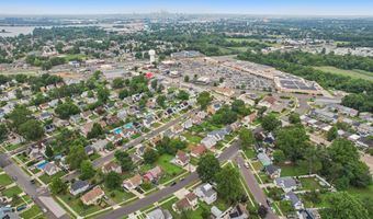 16 PARK Dr, Bellmawr, NJ 08031