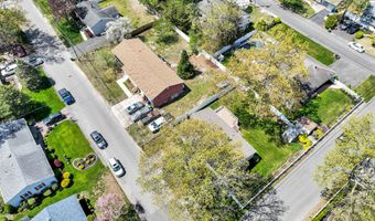 900 Cable Ave, Beachwood, NJ 08722