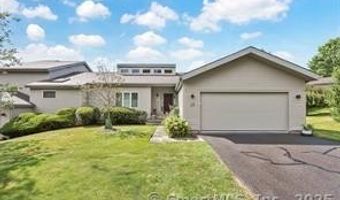 16 Thistle Holw 16, Avon, CT 06001