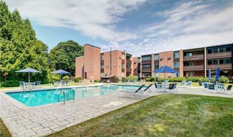 401 Bellevue Ave 214, Newport, RI 02840