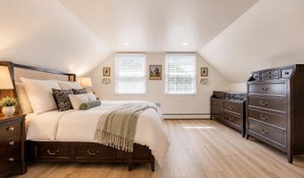 40 Icemeadow Ln, Aberdeen, NJ 07747