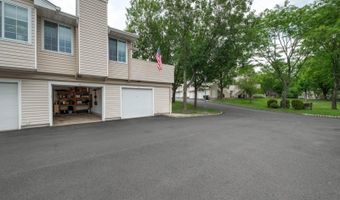 78 Wendover Ct, Bedminster, NJ 07921