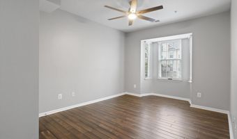 5947 FOUNDERS HILL Dr 201, Alexandria, VA 22310