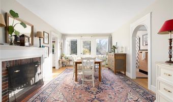9 White Ter, Middletown, RI 02842
