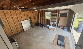 141 Forest Ave, Bangor, ME 04401